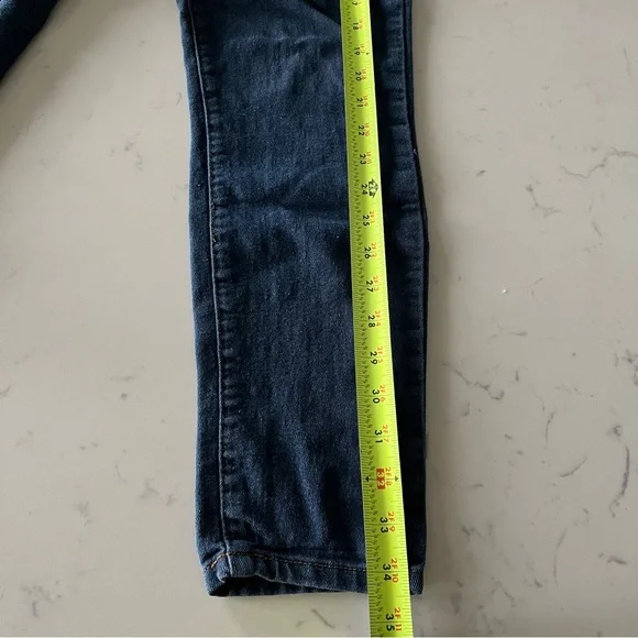 Forever 21 Women’s Medium Waist Dark Blue Non-Stretch Cigarette Jeans Size 27 - Picture 8 of 9